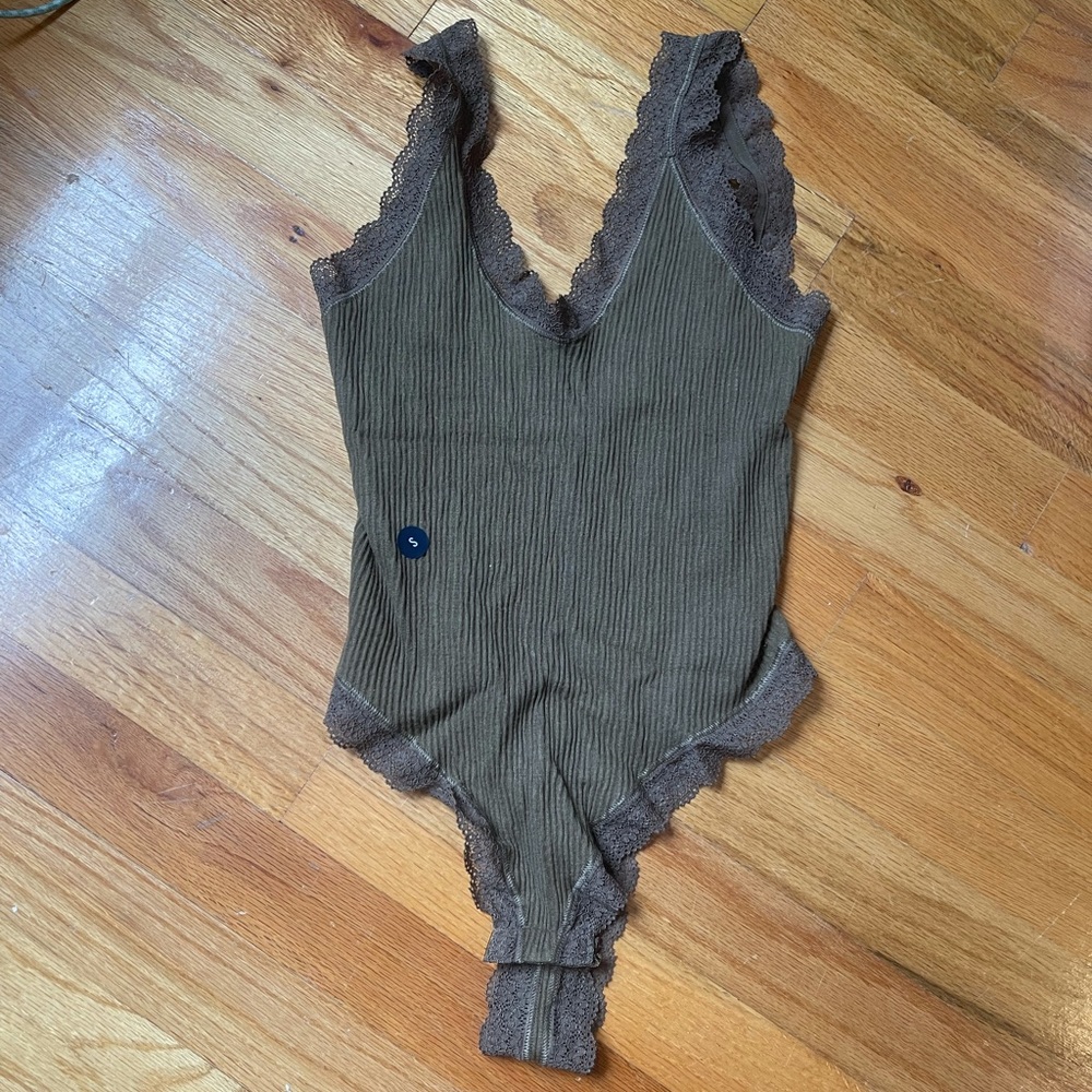 Urban outfitters lace green bodysuit size xs/s